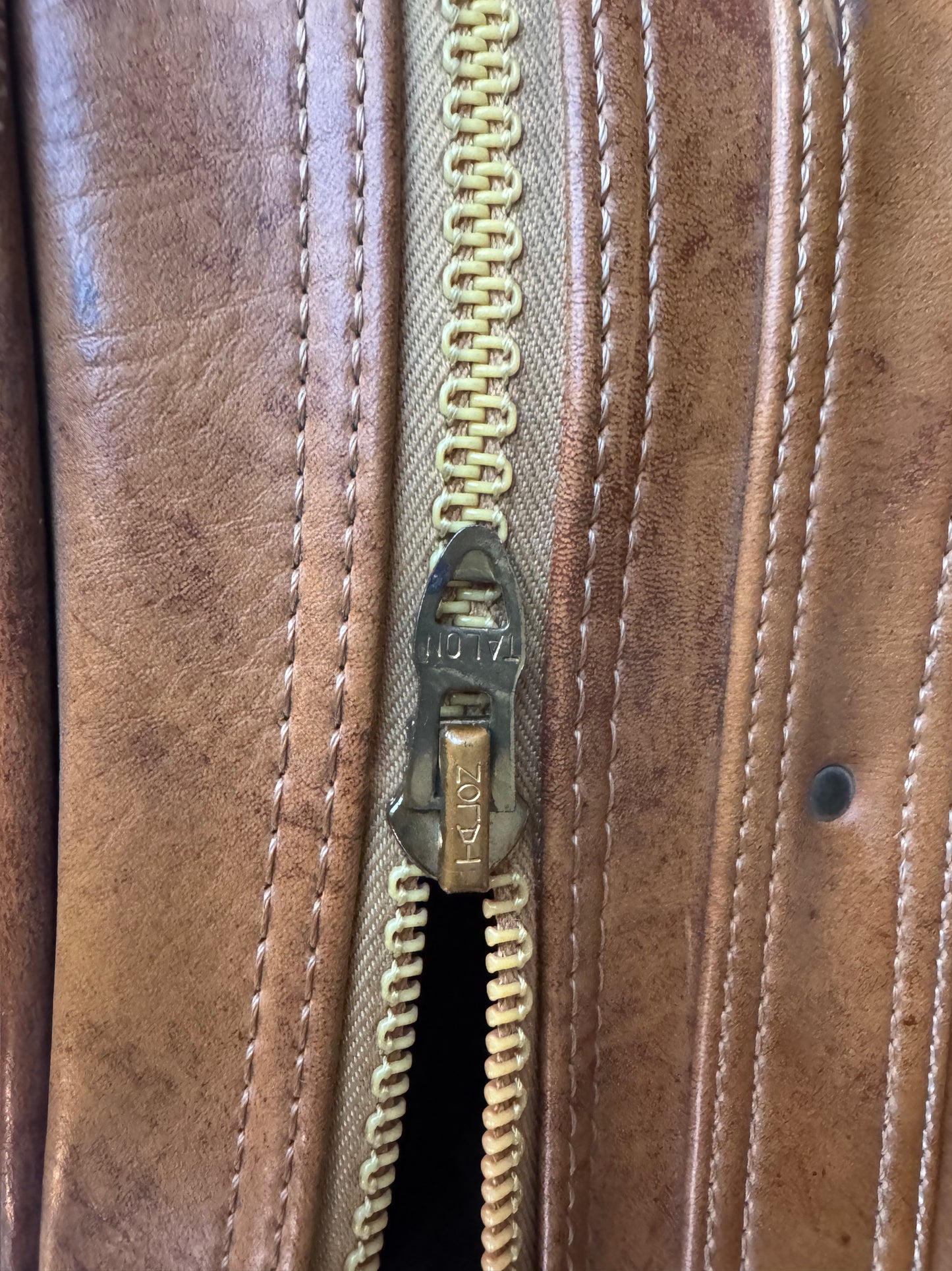 Vintage Invicta Presidio Modena Italian Leather  Carry On Luggage Caramel Patina